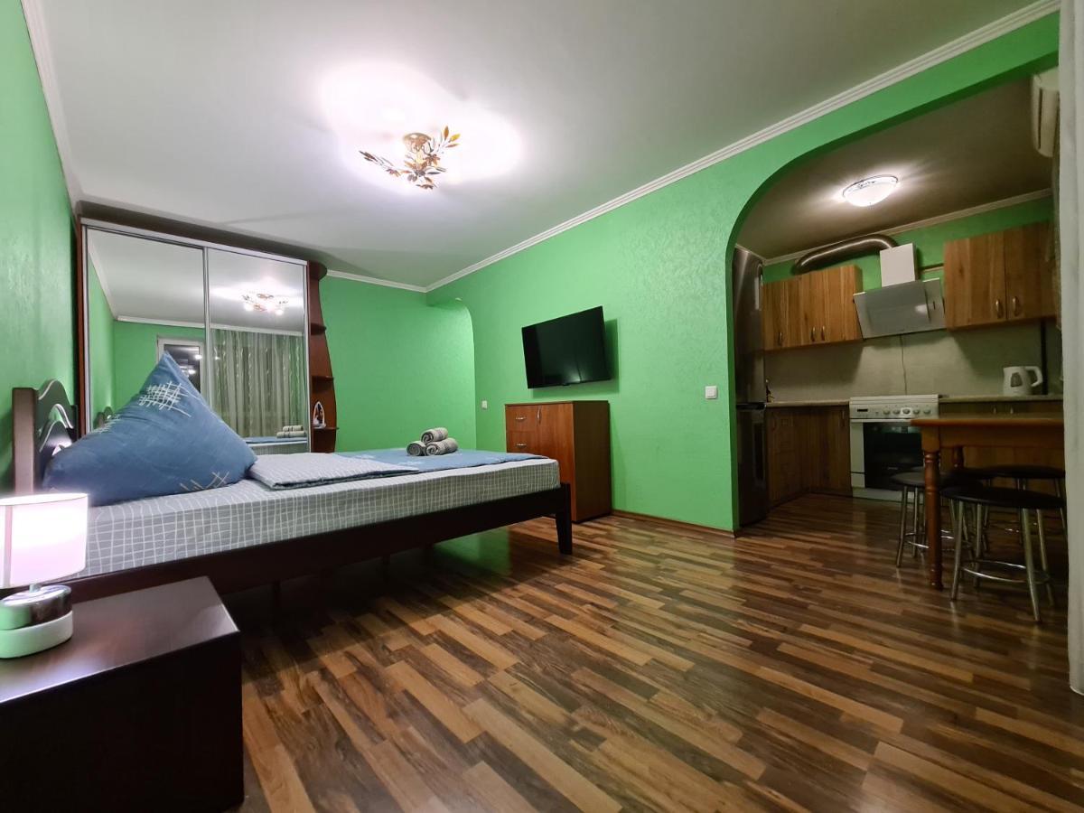 1-Room View Apartment Near Inturist On Sobornyi Avenue 143, By Grandhome Zaporizhia Zewnętrze zdjęcie