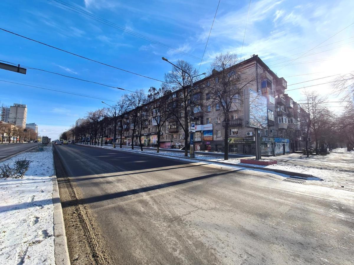 1-Room View Apartment Near Inturist On Sobornyi Avenue 143, By Grandhome Zaporizhia Zewnętrze zdjęcie